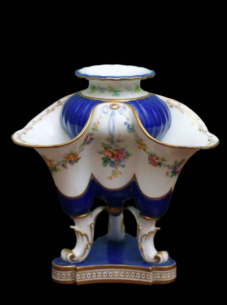 Minton 711 Tripod Flower Vase